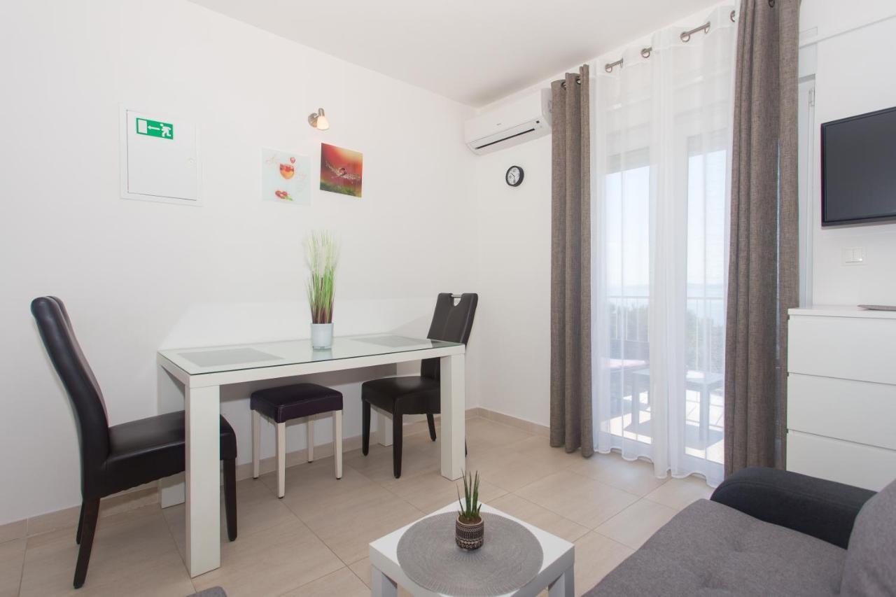 Apartments Bandic - 30 Meters To The Beach Trogir Exterior photo